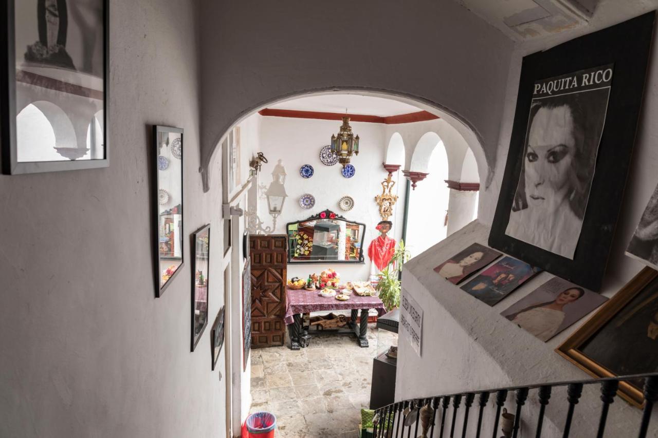 Hostel Patio 19 Malaga Exterior photo